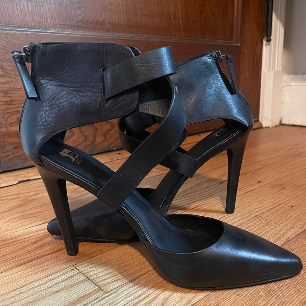 Never Worn | Joe’s Jeans Pete Strappy Black Leather Pointed Toe Pumps | Size 8.5